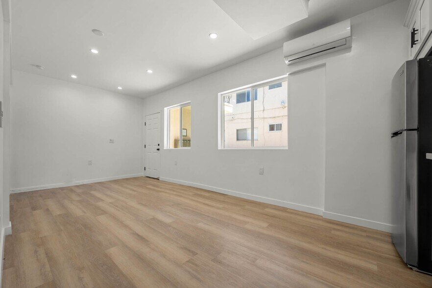 More Photos Of 8419-8425 S Western Ave, Los Angeles Apartments For Sale