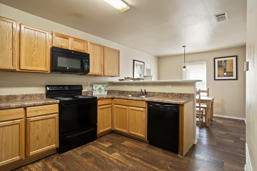 More Photos Of 1203 S Gail Ave, Monahans Apartments For Sale