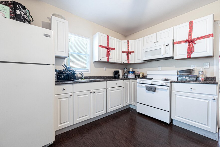 More Photos Of 434 W Landis Ave, Vineland Storefront Retail Residential For Sale