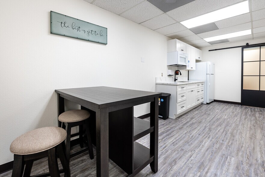 More Photos Of 2615 Camino del Rio S, San Diego Office For Lease