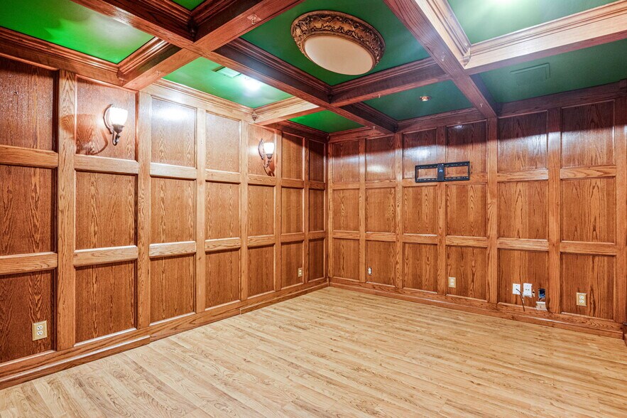 More Photos Of 3601 Highway 90, Pace Restaurant For Lease