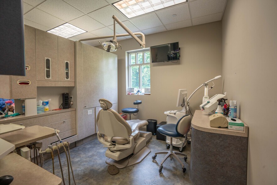 More Photos Of 1941 S Germantown Rd, Germantown Medical For Lease