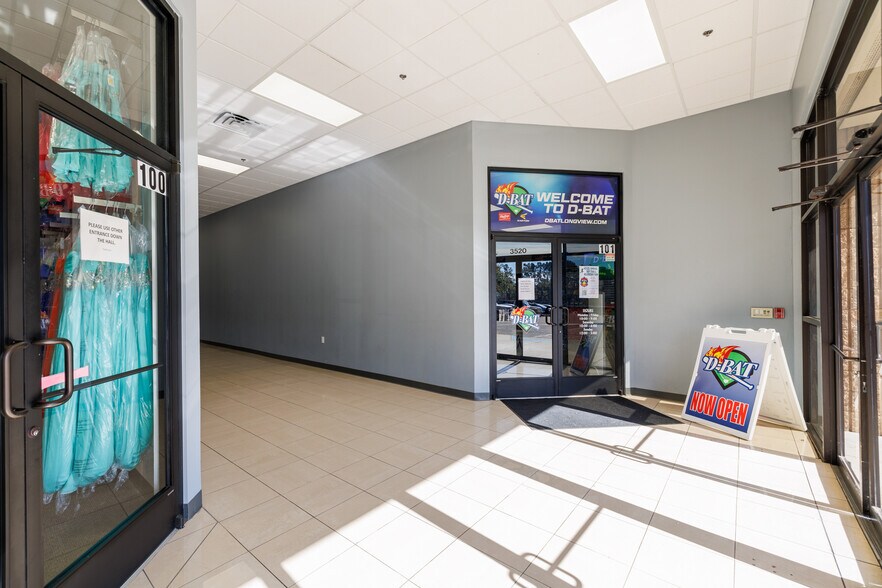 More Photos Of 3520 McCann Rd, Longview Department Store For Lease