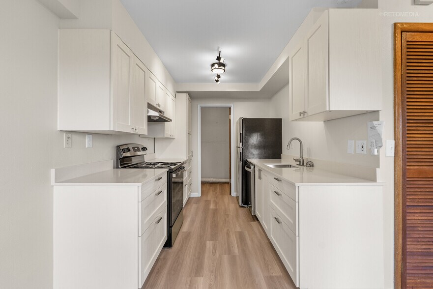 More Photos Of 3020-3024 SW 12th Ave, Portland Apartments For Sale
