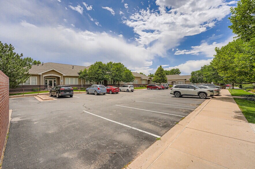 More Photos Of 2220 S Fraser St, Aurora Office For Sale