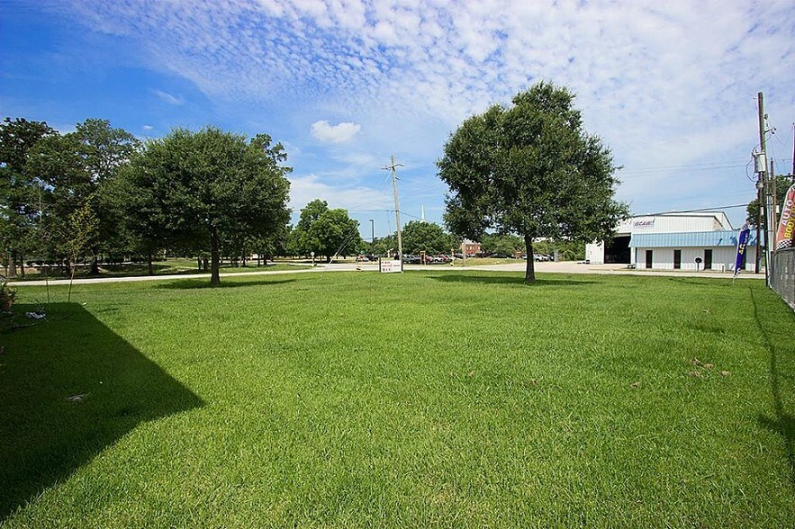 More Photos Of 4406 Theiss Rd, Humble Flex For Lease