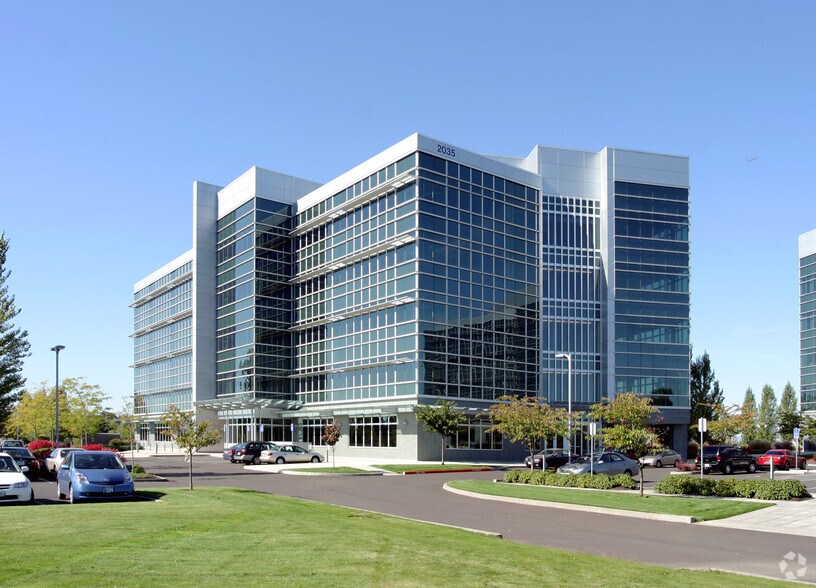 More Photos Of 2035 NE Cornelius Pass Rd, Hillsboro Office For Sale