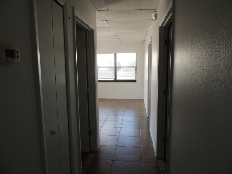 More Photos Of 2311 Whitfield Industrial Way, Sarasota Warehouse For Sale