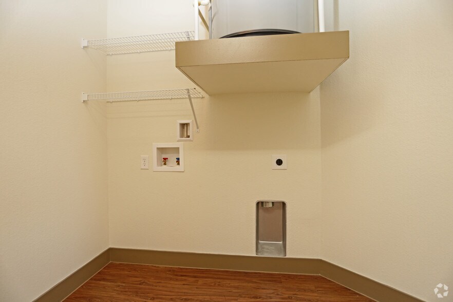 More Photos Of 744 Brick Row, Richardson Apartments For Lease