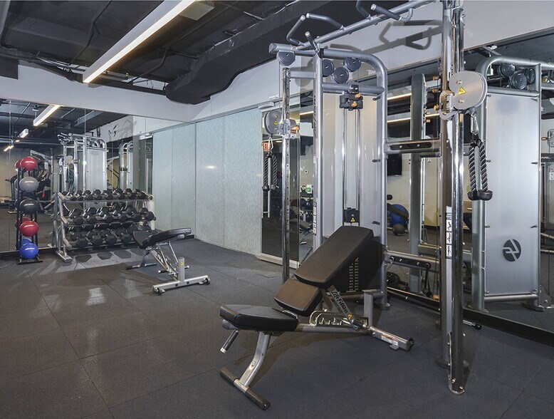 More Photos Of 4334 N Hazel St, Chicago Apartments For Lease