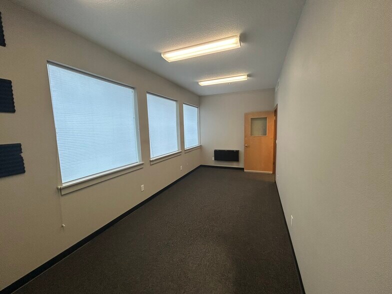 More Photos Of 12700 NW Cornell Rd, Portland Office For Lease
