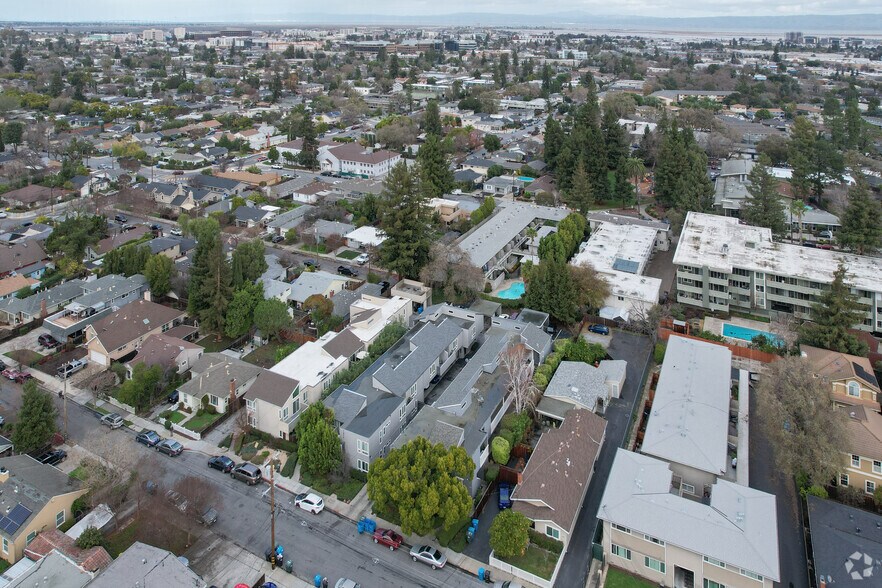 More Photos Of 1411 Oxford St, Redwood City Apartments For Sale