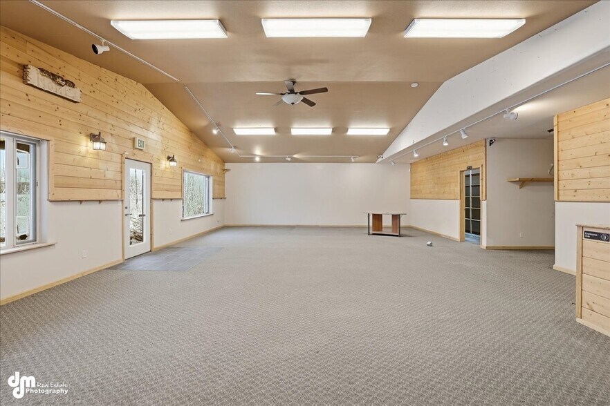 More Photos Of 32630 June Dr, Sterling Storefront For Sale