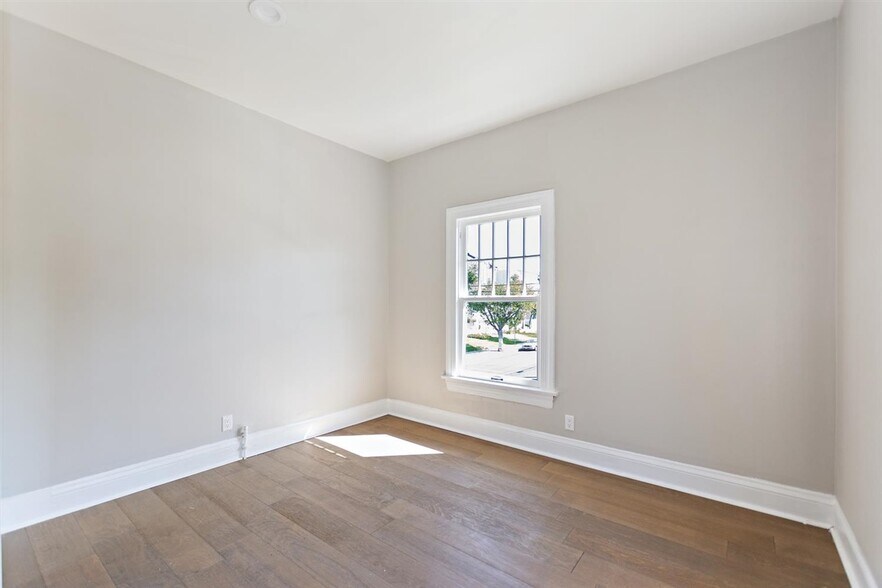 More Photos Of 1703 S Burlington Ave, Los Angeles Apartments For Sale