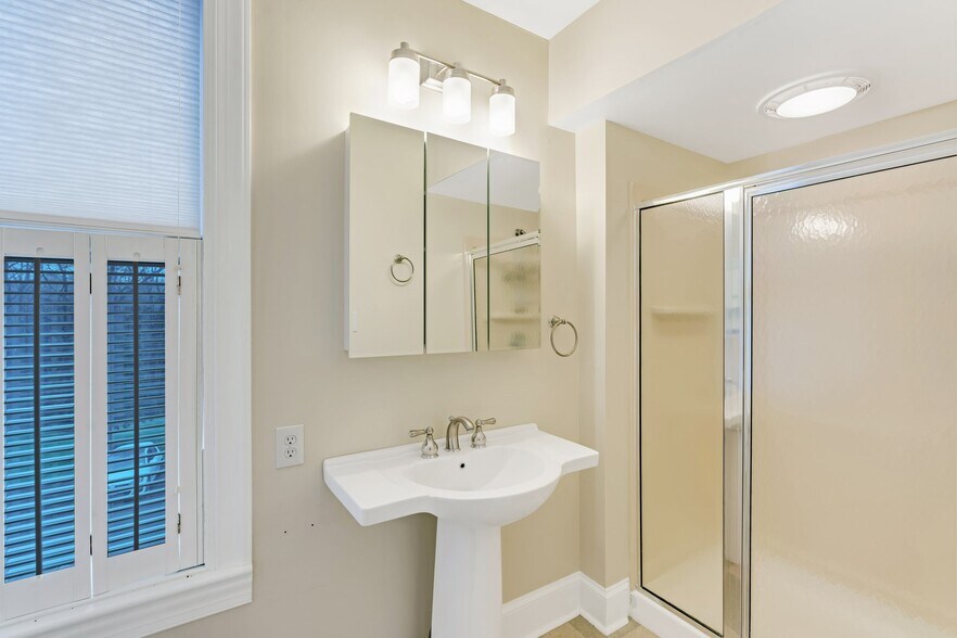 More Photos Of 524 Plymouth Rd, Gwynedd Valley Office Residential For Sale