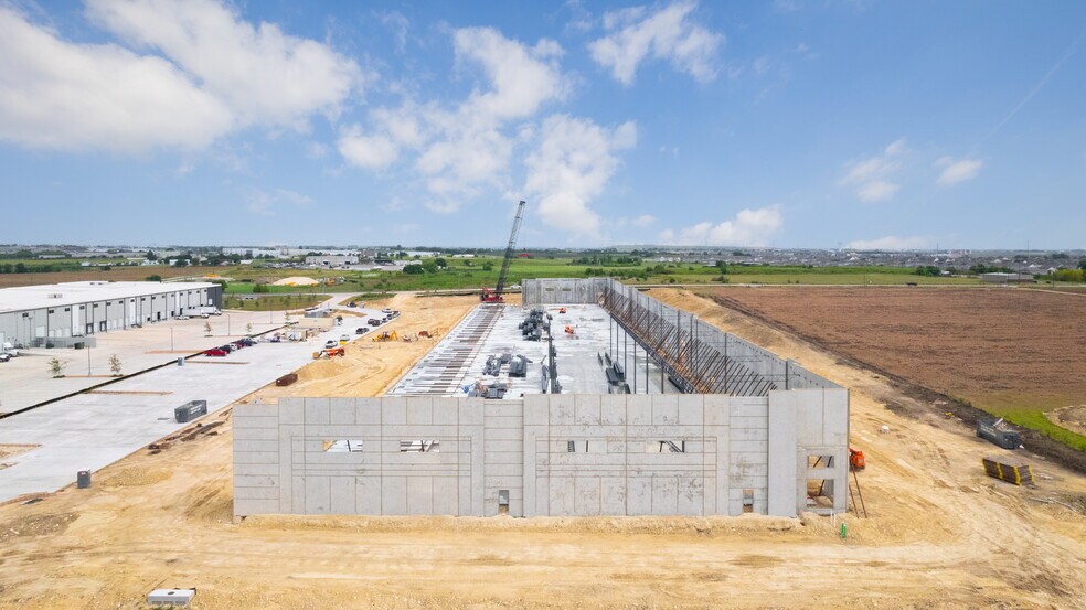 More Photos Of Innovation Blvd, Hutto Distribution For Lease