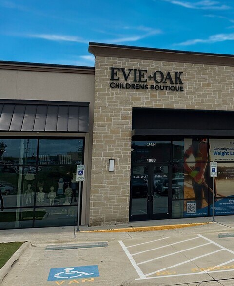 More Photos Of 1255 Arrington Rd, College Station General Retail For Lease