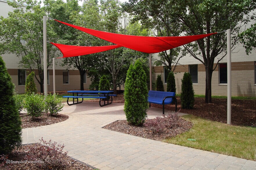 More Photos Of 106 Wynn Dr, Huntsville Office For Lease