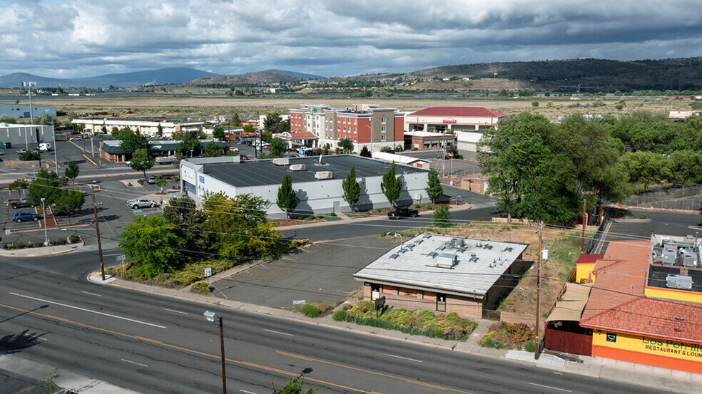 More Photos Of 1776 Washburn Way, Klamath Falls Medical For Sale