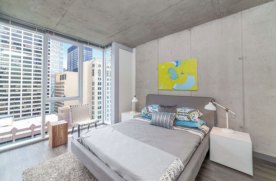 More Photos Of 215 W Lake St, Chicago Apartments For Lease