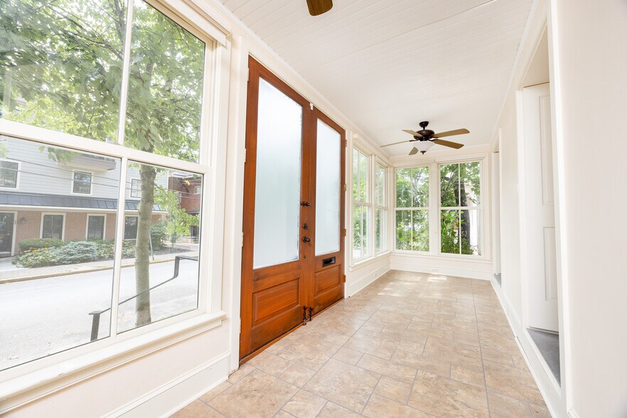 More Photos Of 69 E Oakland Ave, Doylestown Office For Sale