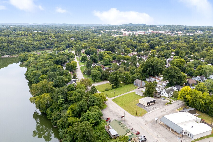 More Photos Of 512 6th Ave, Columbia General Retail For Sale