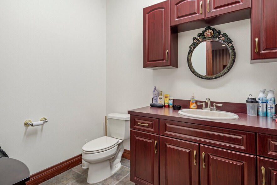 More Photos Of 62 Highway 40 W, Inglis Medical For Sale