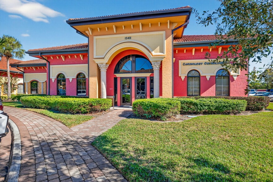 Primary Photo Of 13411 Parker Commons Blvd, Fort Myers Medical For Lease