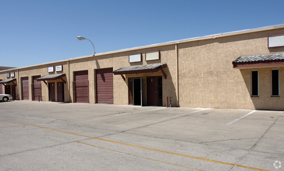 More Photos Of 1217 W Hatcher Rd, Phoenix Warehouse For Lease