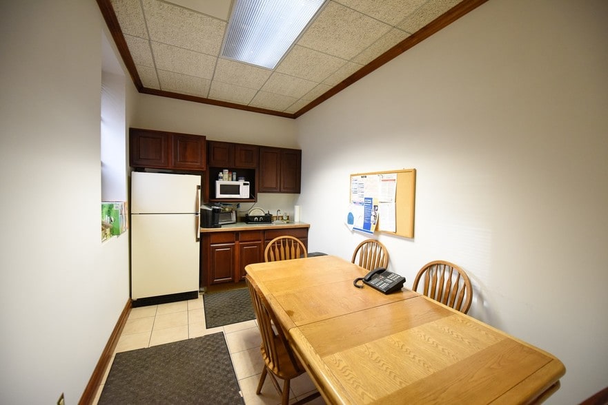More Photos Of 5266 Seneca St, West Seneca Office For Lease