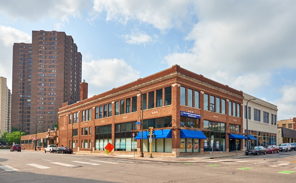 More Photos Of 1201 Harmon Pl, Minneapolis Office For Lease