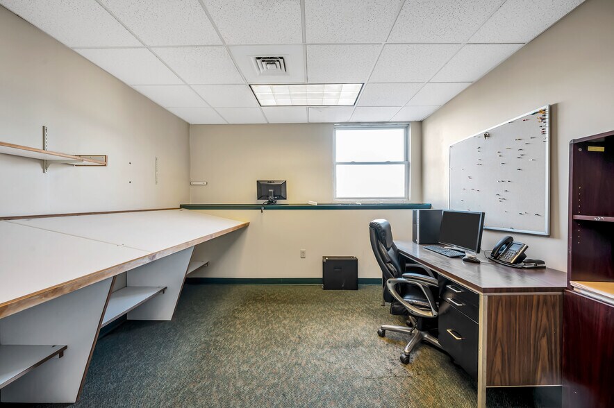 More Photos Of 373 High St, Wilkes Barre Manufacturing For Lease