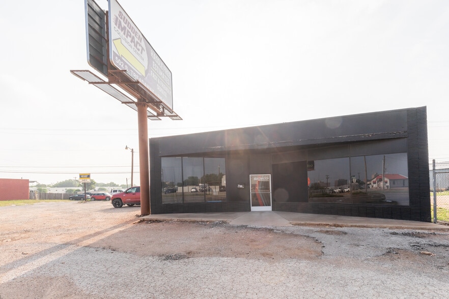 More Photos Of 509 S Treadaway Blvd, Abilene Flex For Sale