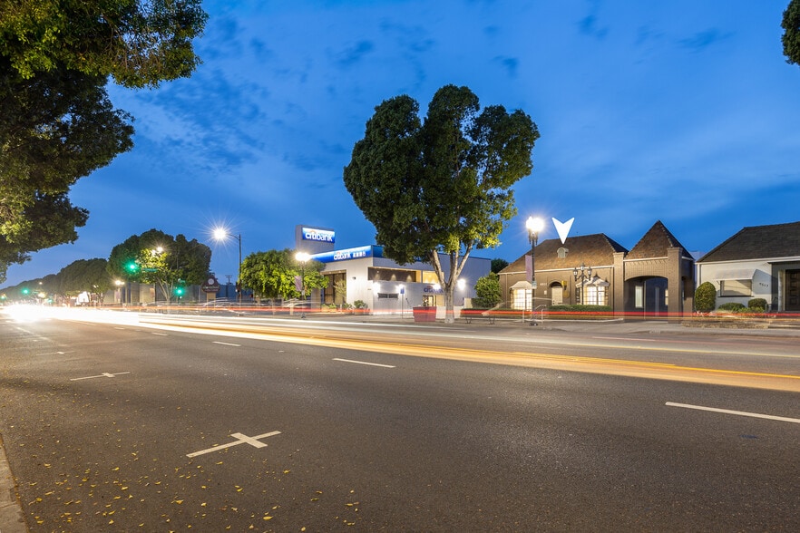 More Photos Of 9511 Las Tunas Dr, Temple City Medical For Sale