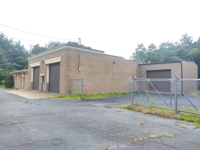 More Photos Of 157 Tremont St, Rehoboth Manufacturing For Sale