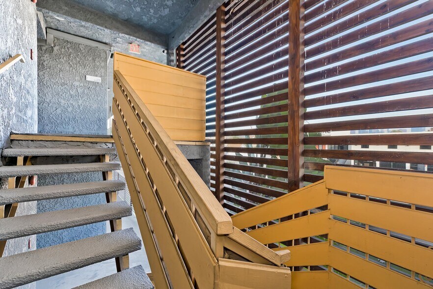 More Photos Of 1717 S Vermont Ave, Los Angeles Hotel For Sale