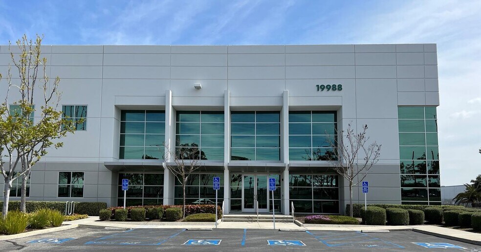 More Photos Of 19900-19988 Van Ness Ave, Torrance Distribution For Lease