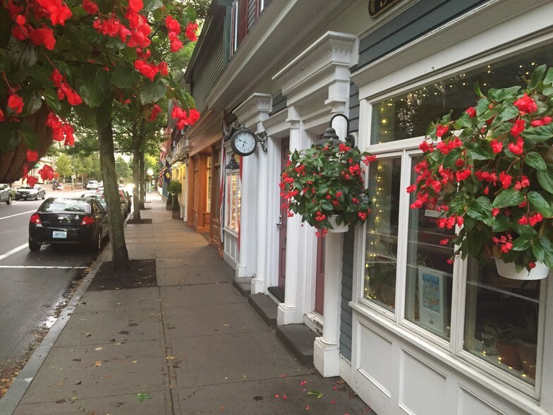 More Photos Of 495 Hope St, Bristol Office For Lease