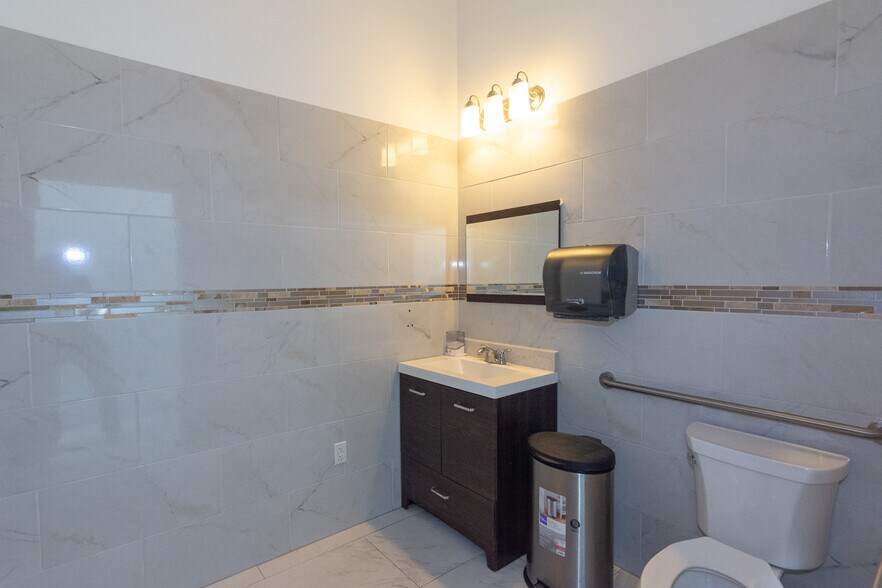 More Photos Of 399 W Louis Henna Blvd, Austin Unknown For Sale