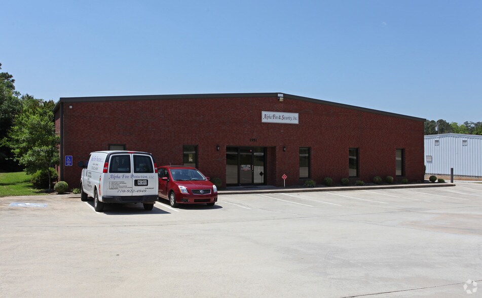 Primary Photo Of 1951 Gees Mill Rd, Conyers Flex For Sale