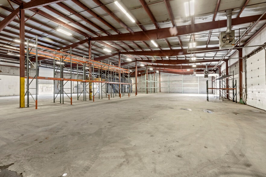 More Photos Of 282 Dedham St, Norfolk Warehouse For Lease