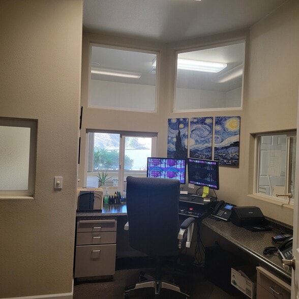 More Photos Of 2460 NW Troost St, Roseburg Medical For Lease
