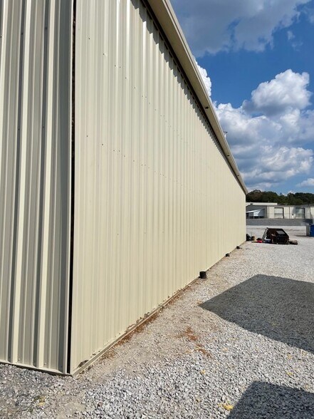 More Photos Of 57 Blackburn Dr, Byhalia Flex For Lease