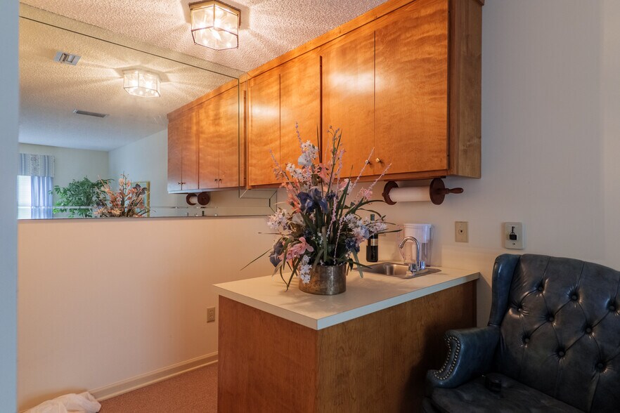 More Photos Of 3185 Madison Hwy, Valdosta Office For Sale