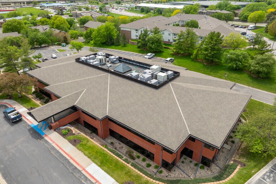 More Photos Of 11837 Miracle Hills Dr, Omaha Office For Lease