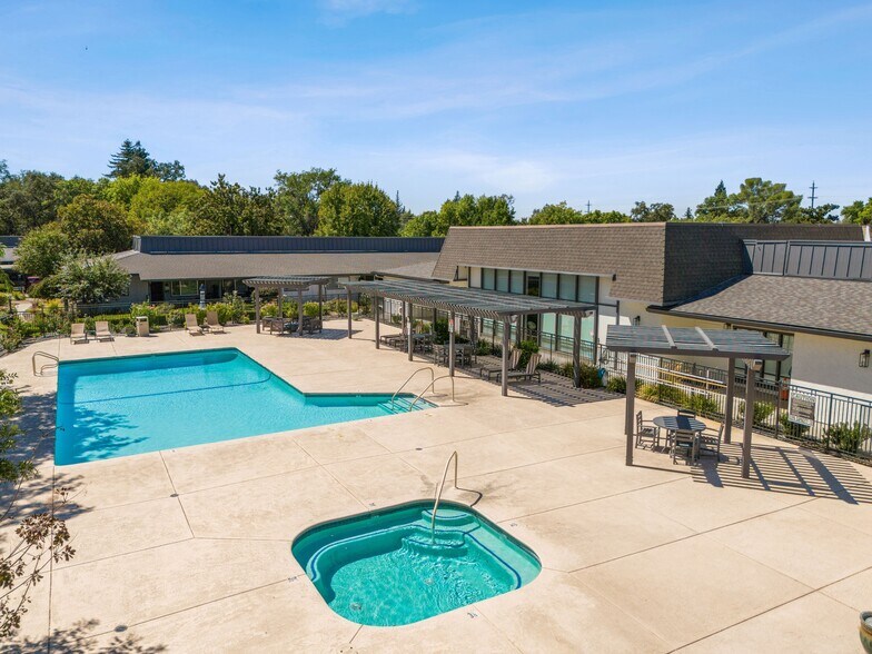 More Photos Of 6546 Auburn Blvd, Citrus Heights Apartments For Sale