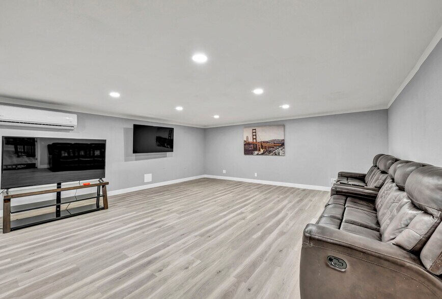 More Photos Of 9275 S Jones Blvd, Las Vegas Industrial For Sale