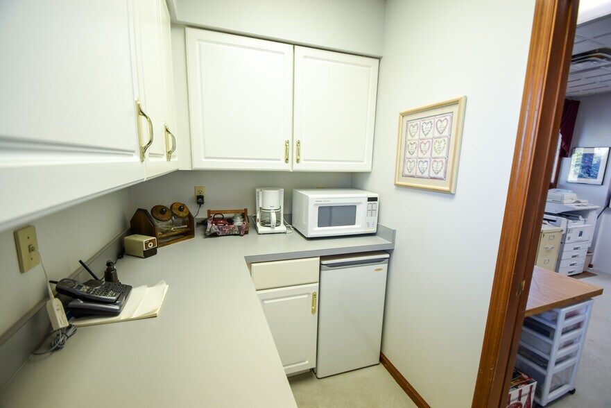 More Photos Of 6373 Kittyhawk Commons Blvd, Dayton Office For Lease