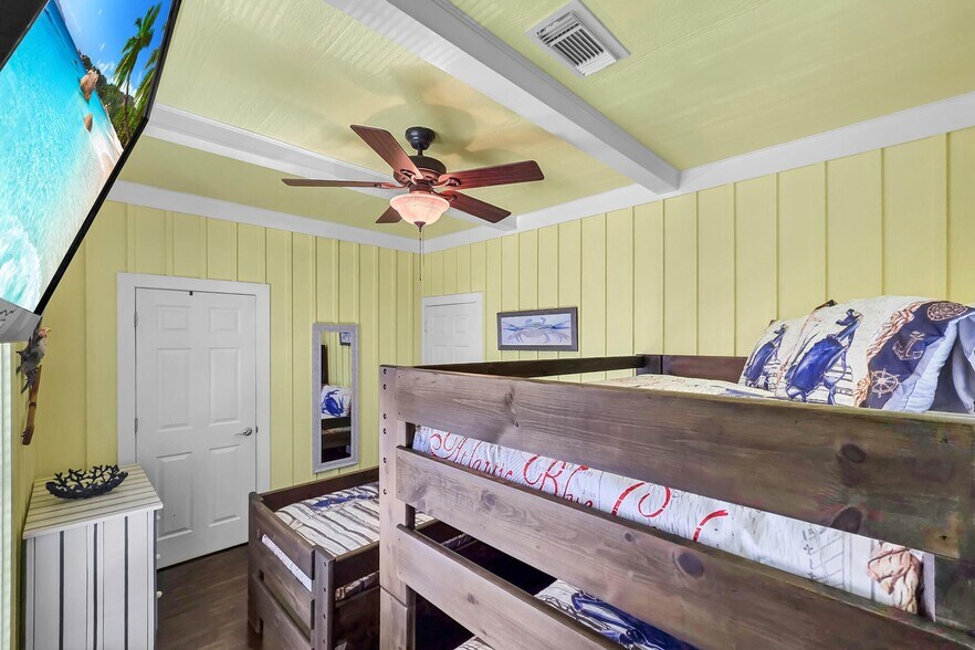 More Photos Of 2207 Nelson Avenue, Port Bolivar Healthcare For Sale