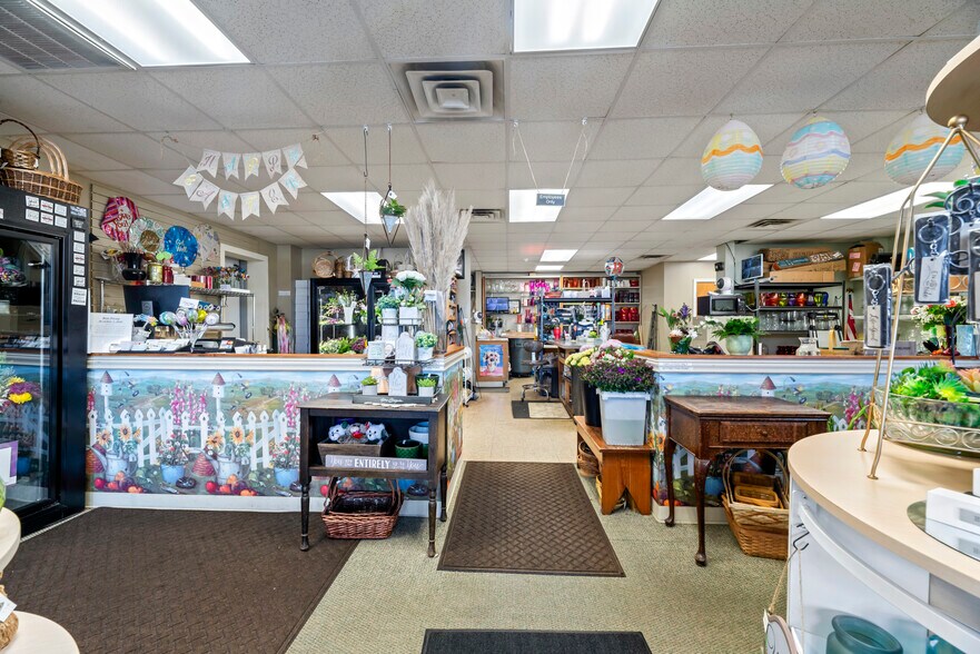 More Photos Of 136 Stelton Rd, Piscataway General Retail For Sale